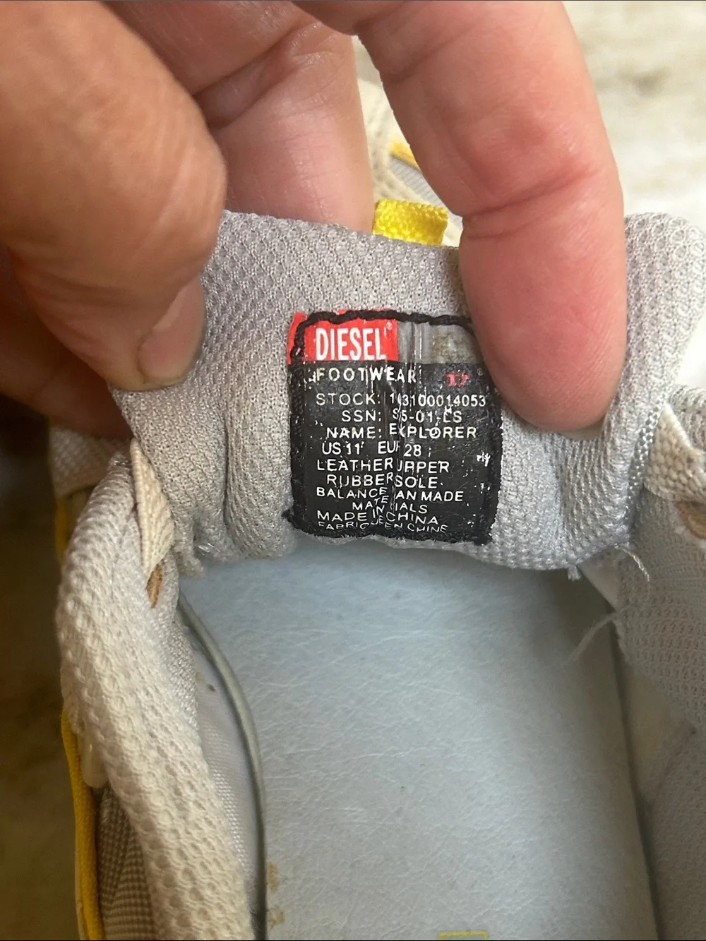 NEW DIESEL Unisex Yellow/ Ivory Leather DISCOVERY SNEAKERS SIZE 11 Kids school